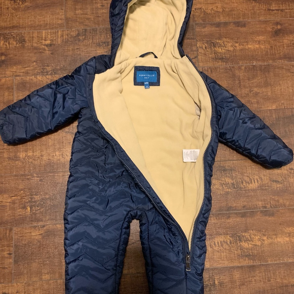Navy winter snow suit 6-9 months